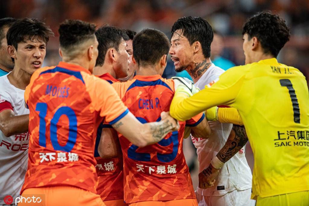 京多安谈失利：“我们由于防守问题输掉了比赛。